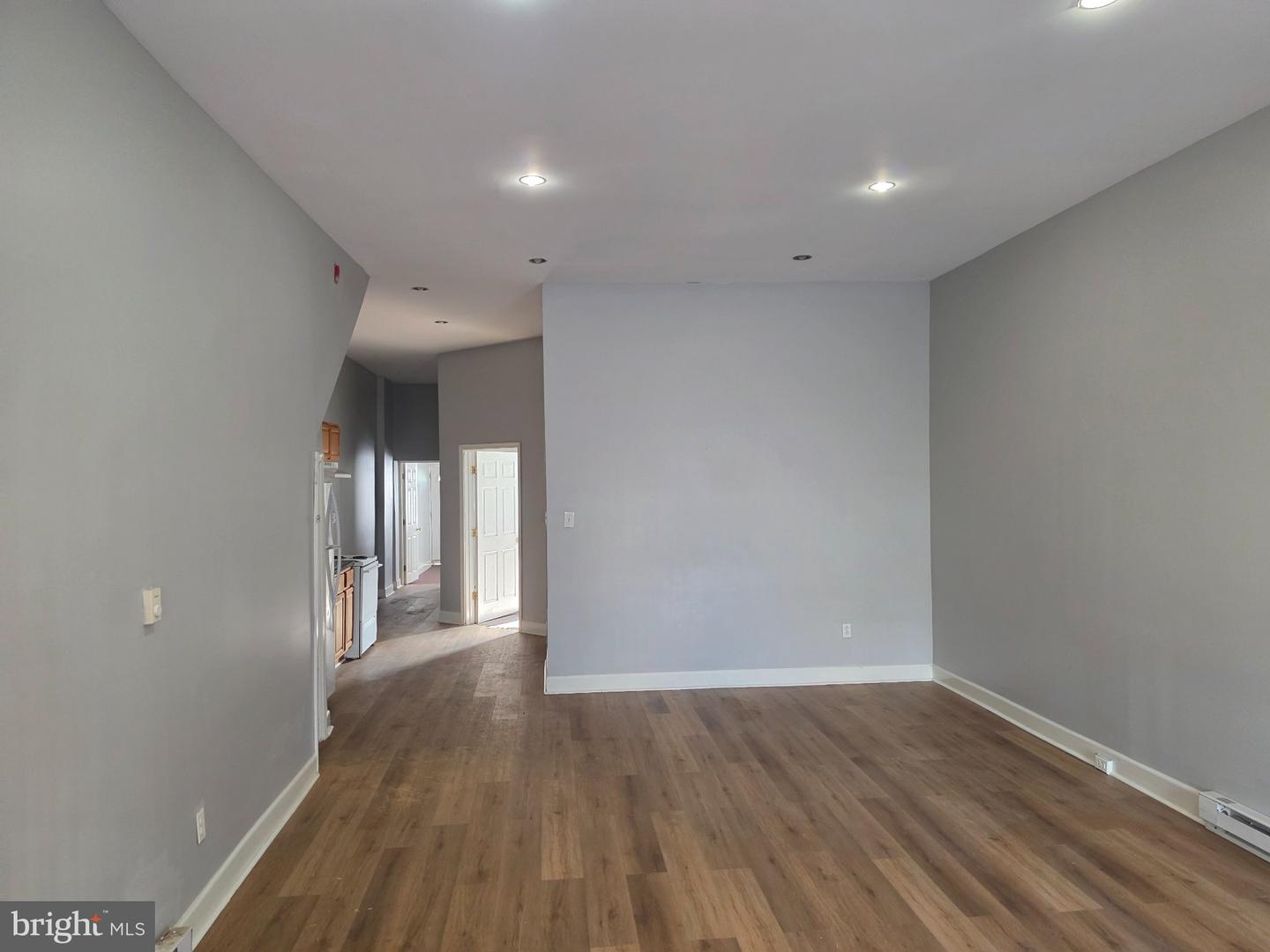 4938 GERMANTOWN AVE Property Photo 1
