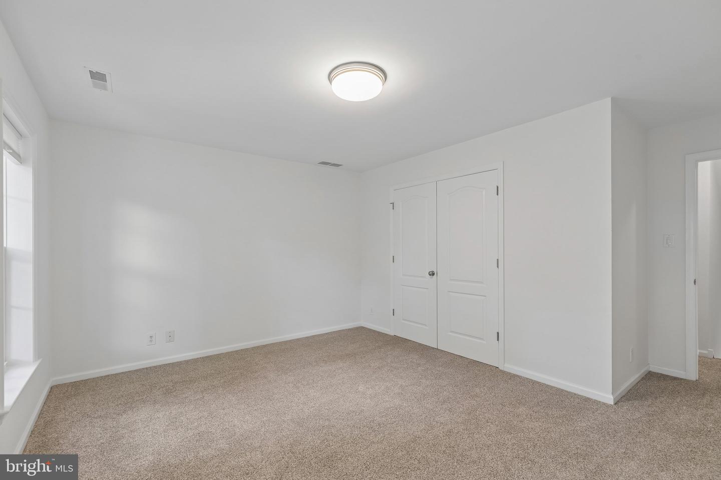 396 Delmar St Property Photo 11