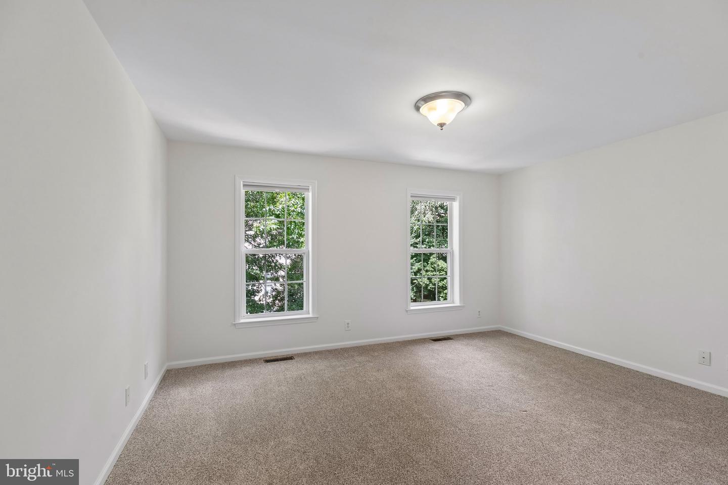 396 Delmar St Property Photo 18