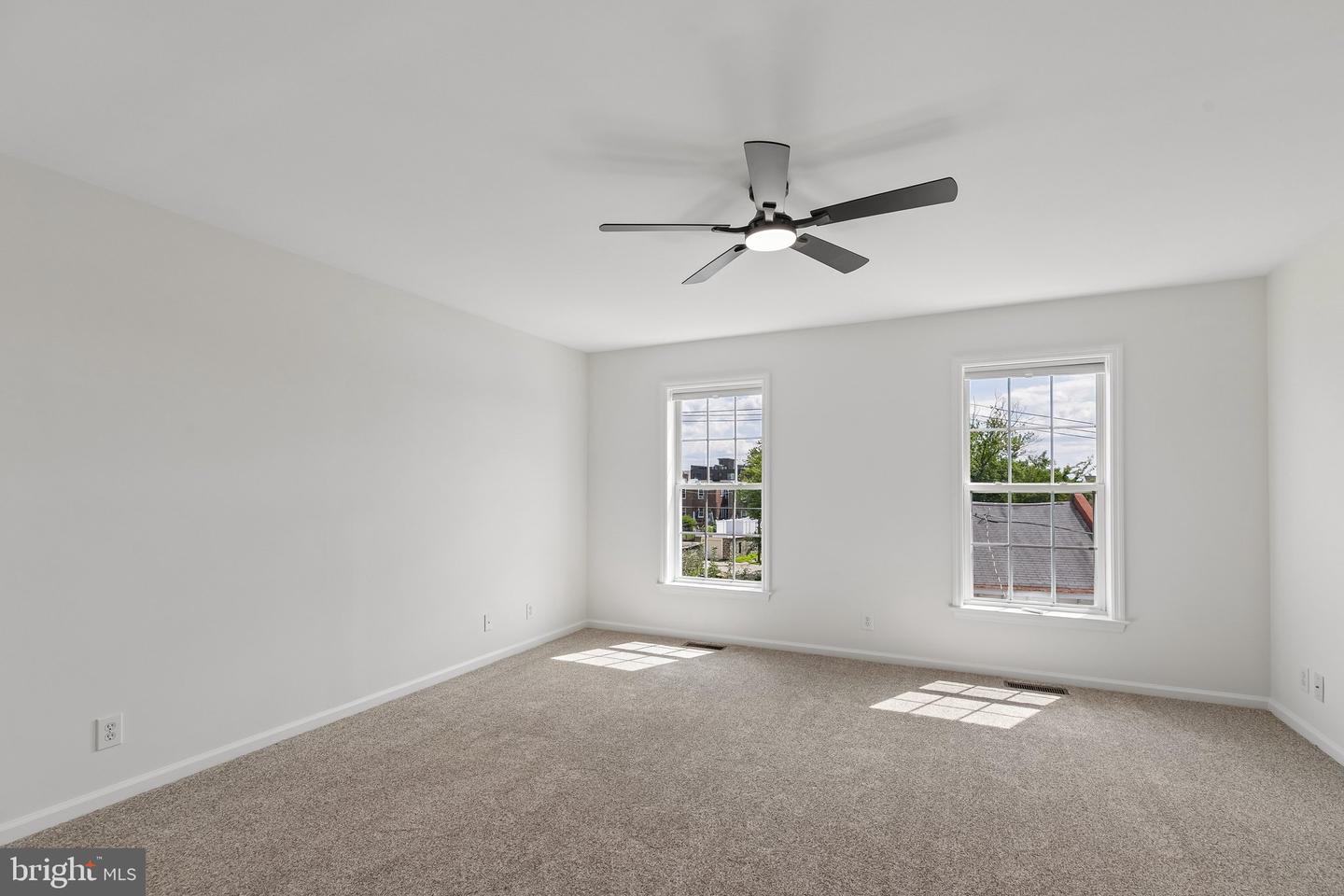396 Delmar St Property Photo 20