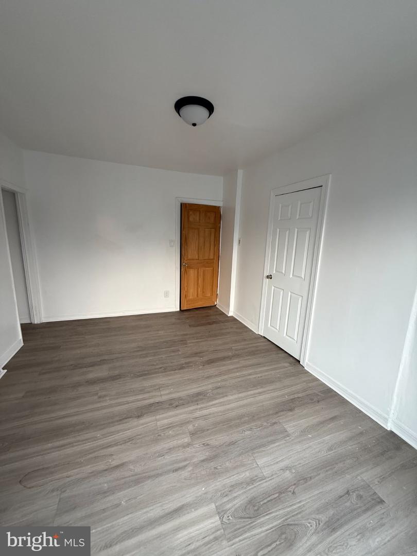 11 N Hirst St Property Photo 22