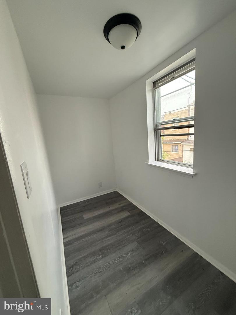 11 N Hirst St Property Photo 24