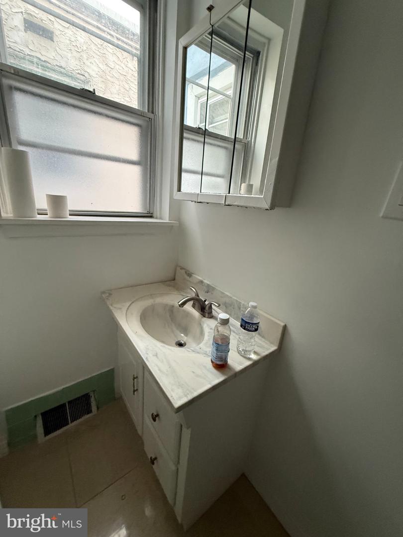 11 N Hirst St Property Photo 26