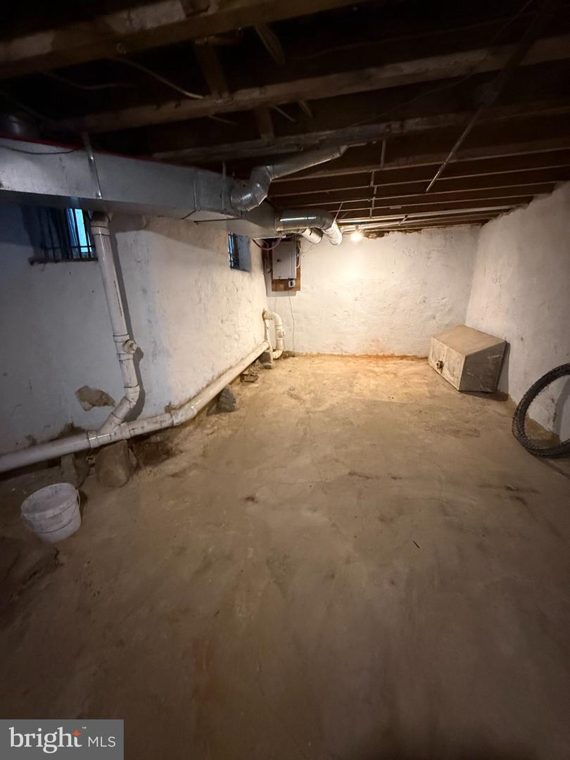 11 N Hirst St Property Photo 31
