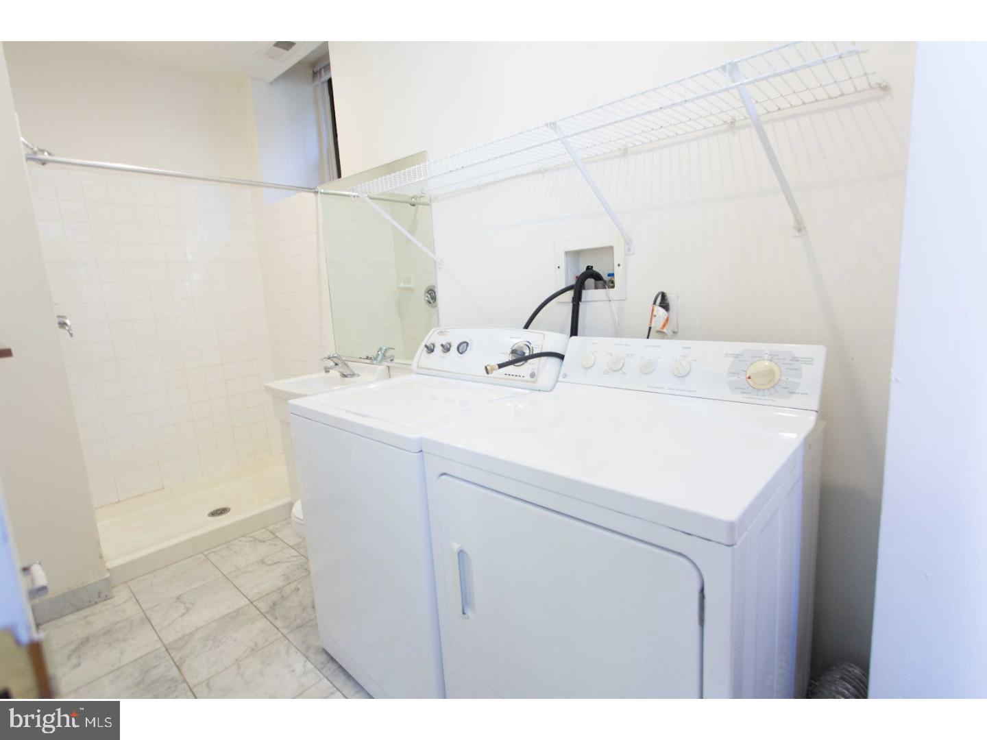 1411-1 Walnut St #408 Property Photo 14