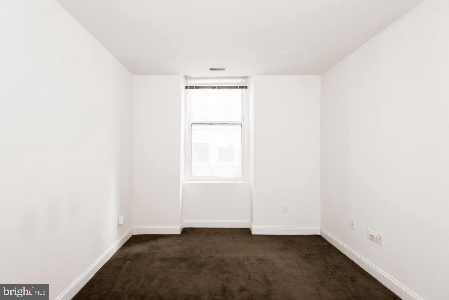 1600-3 Walnut St #704 Property Photo 10