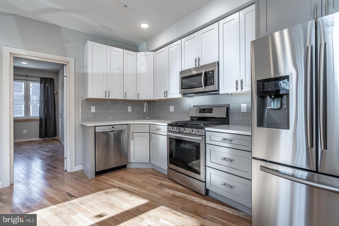 2045 N COLLEGE AVE #A Property Photo 1