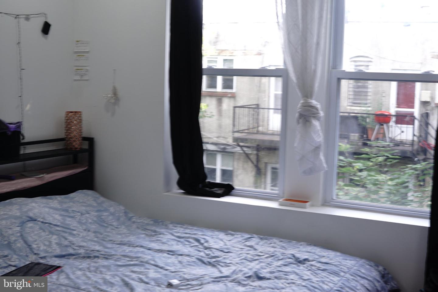 4818 Sansom Property Photo 7