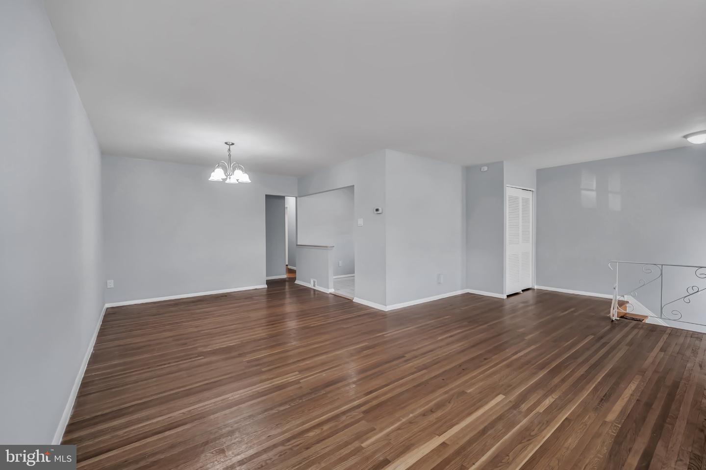 9766 Clark St Property Photo 5