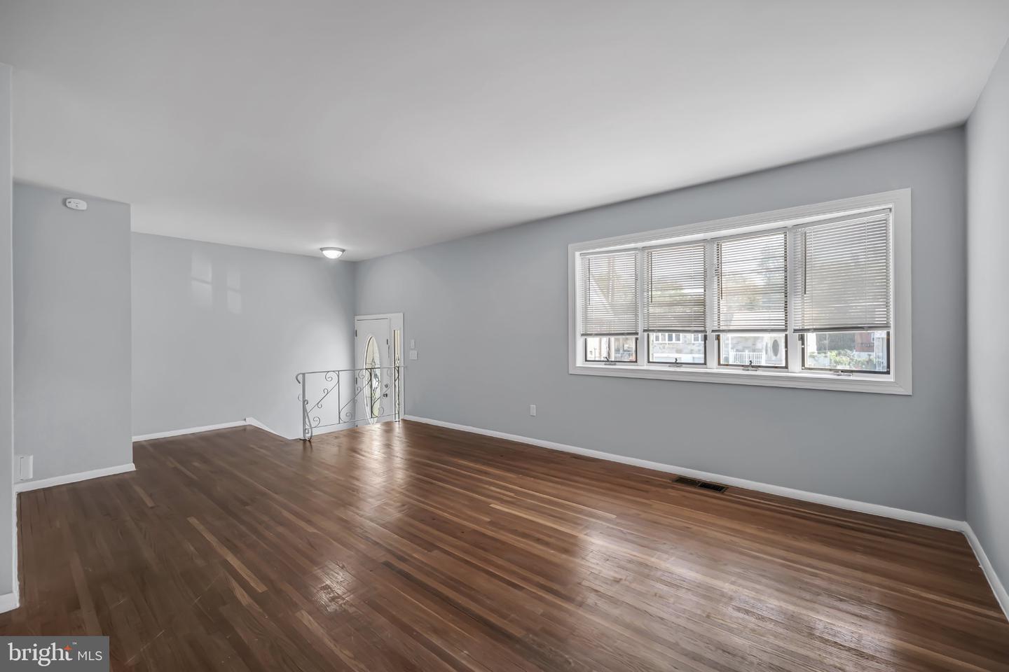 9766 Clark St Property Photo 6