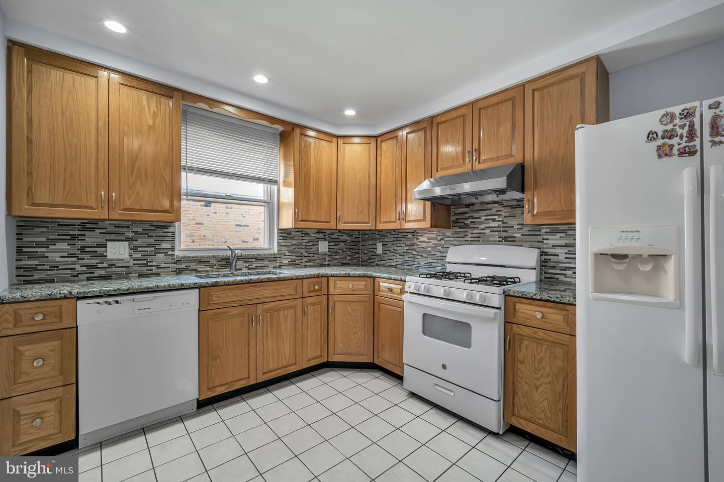 9766 Clark St Property Photo 9