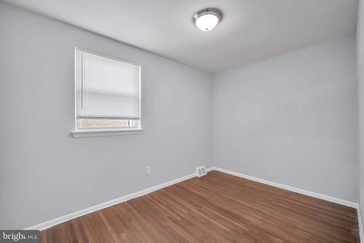 9766 Clark St Property Photo 10