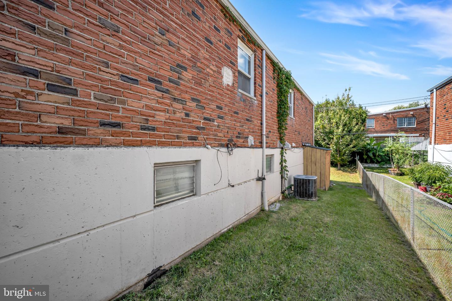 9766 Clark St Property Photo 28