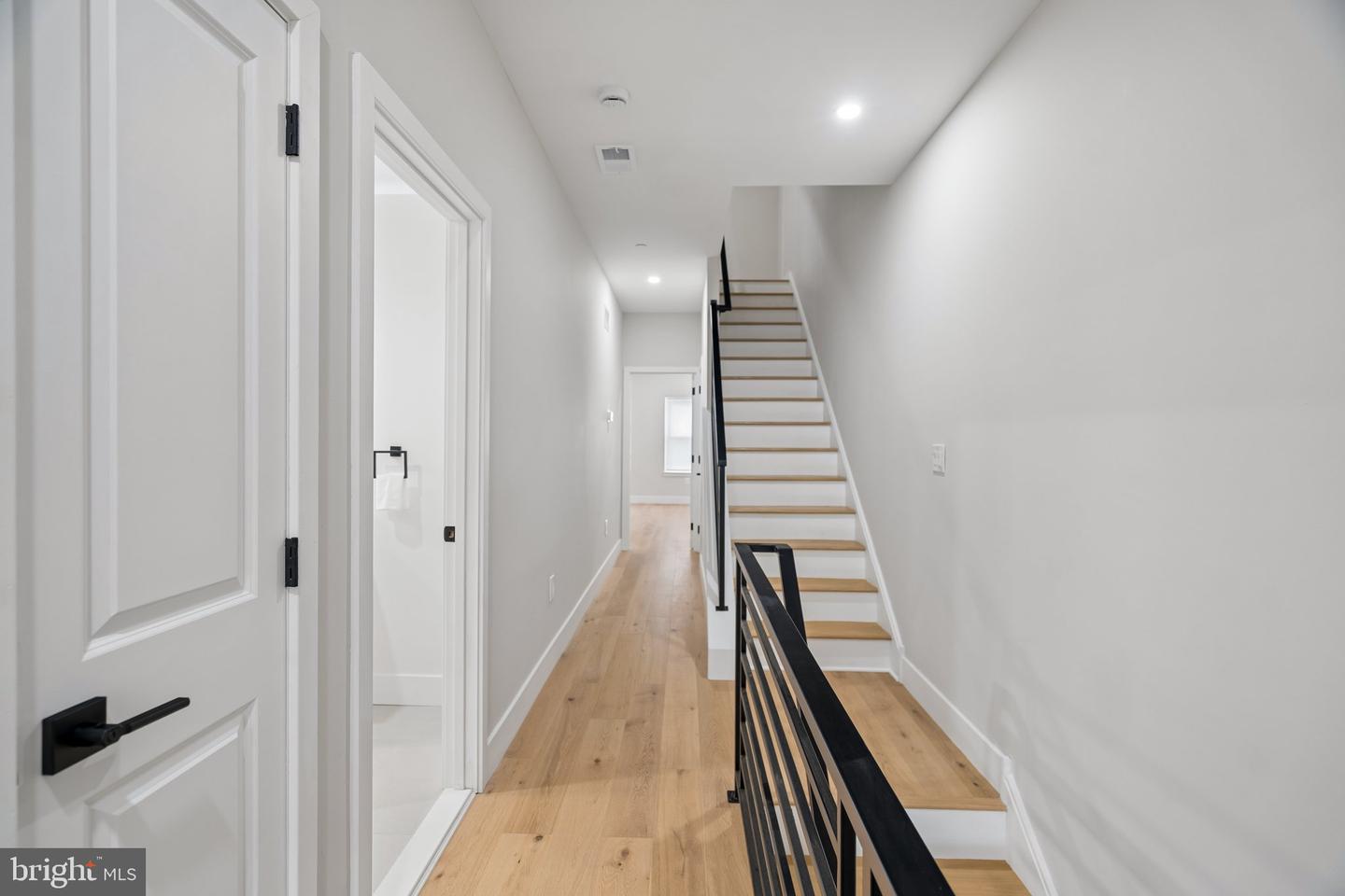 609 E Locust Ave Property Photo 19