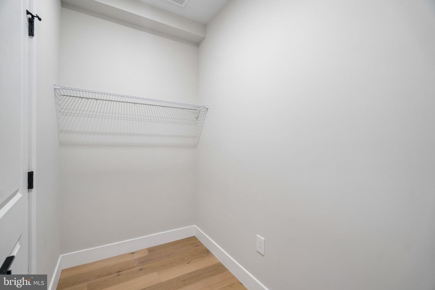609 E Locust Ave Property Photo 23