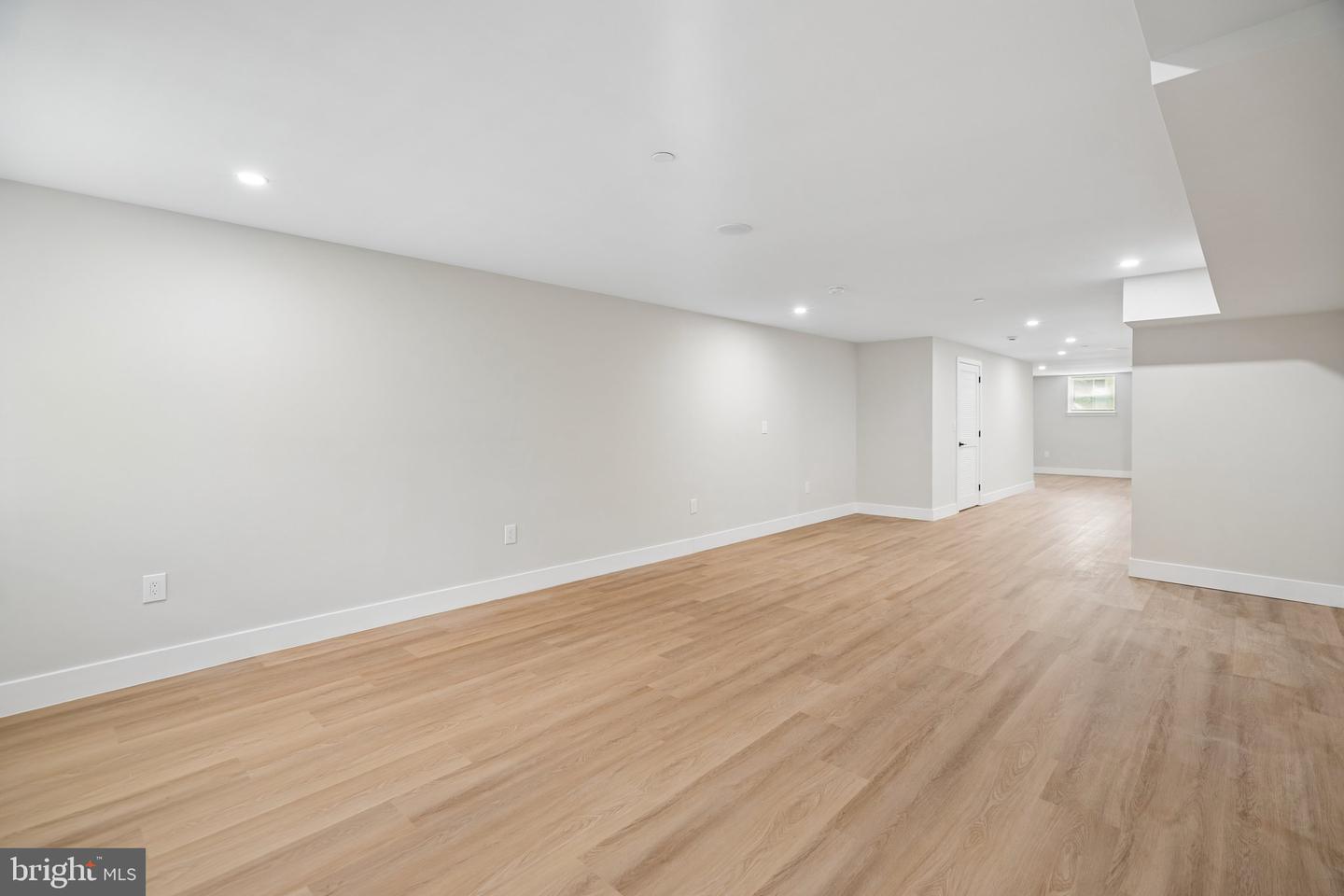609 E Locust Ave Property Photo 53
