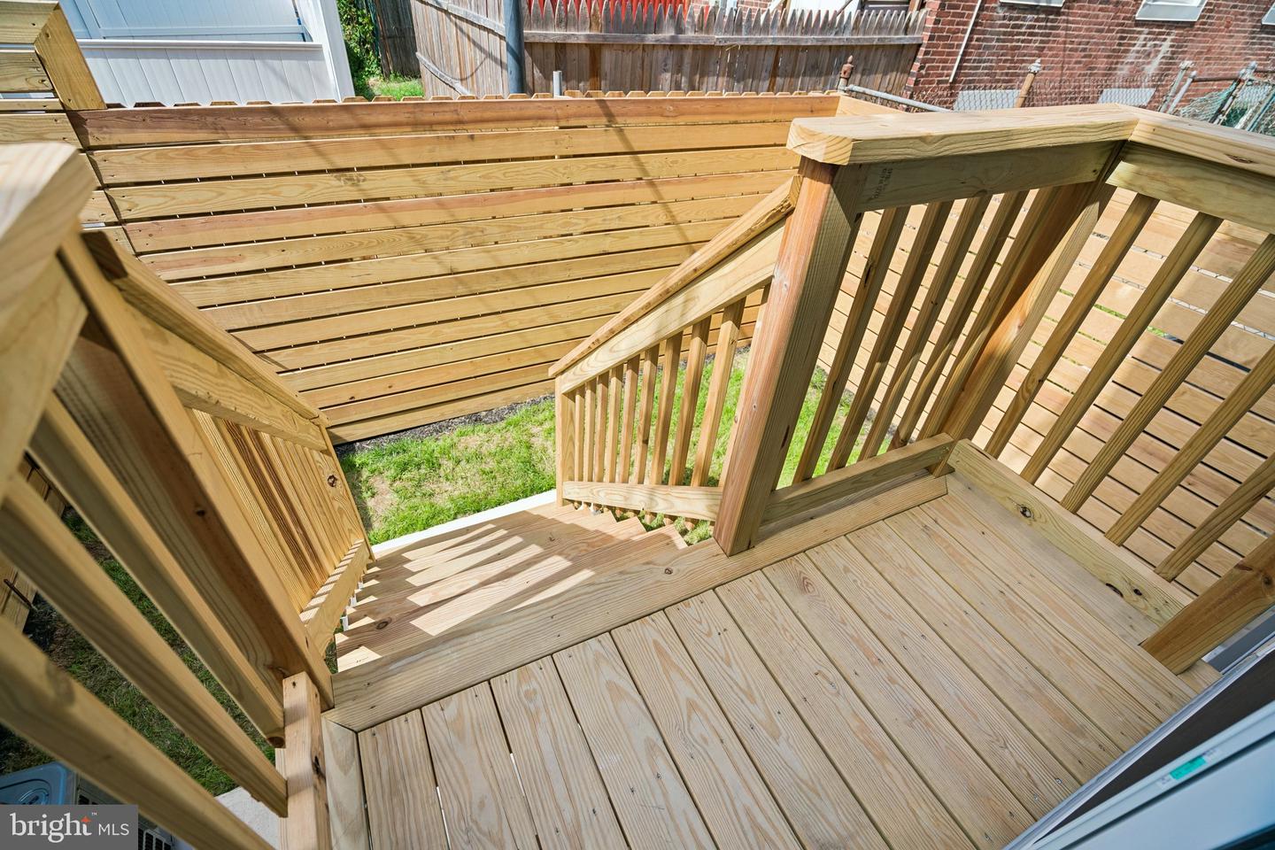609 E Locust Ave Property Photo 55