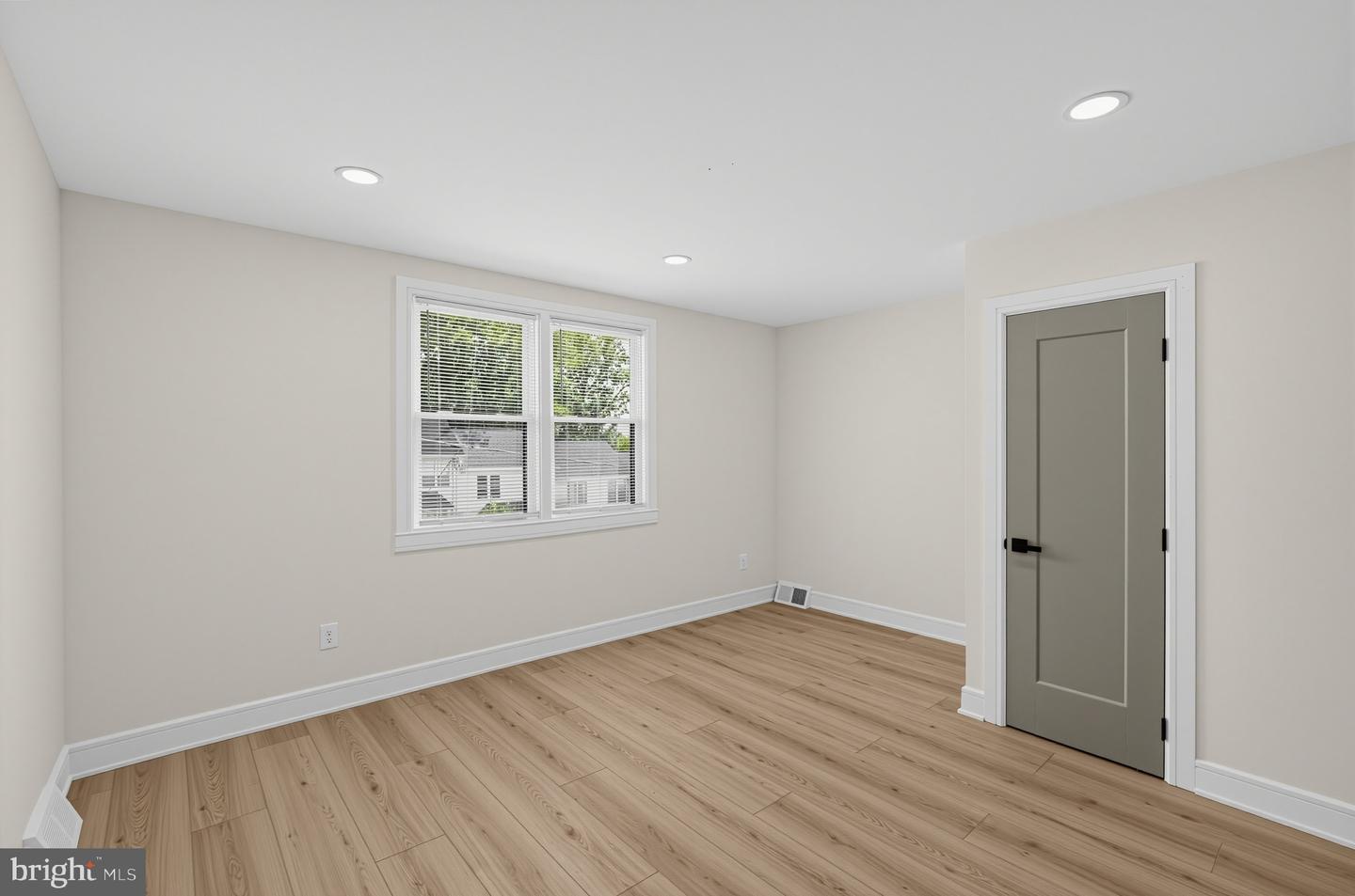 322 Ripka St Property Photo 24