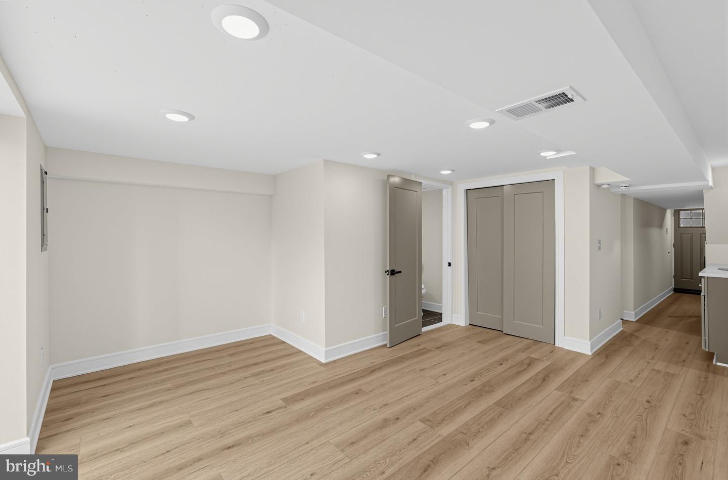 322 Ripka St Property Photo 32