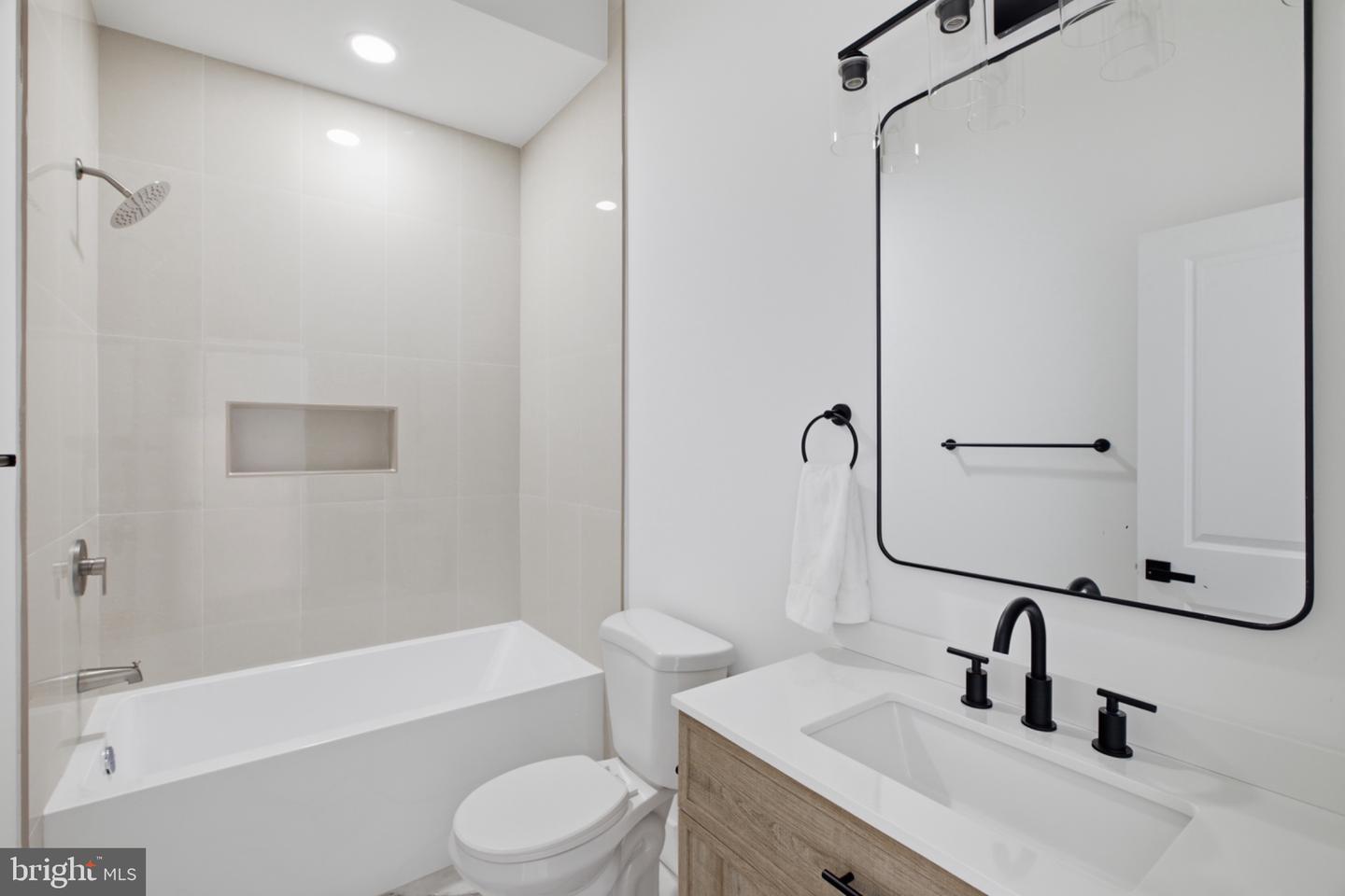 1520 S 22nd St #2 Property Photo 4
