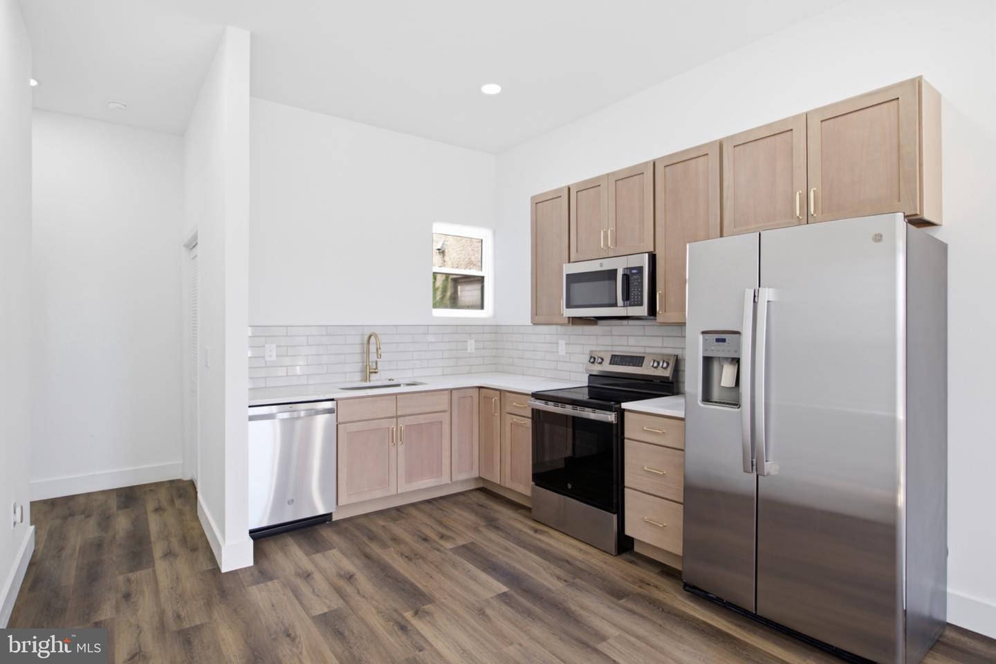 1520 S 22nd St #2 Property Photo 6