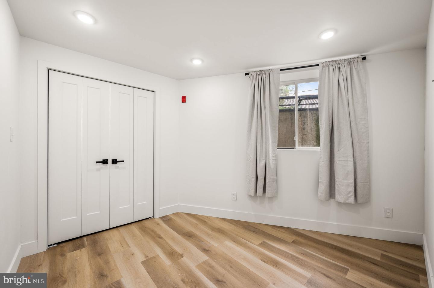 4921 Chester Ave #101 Property Photo 15
