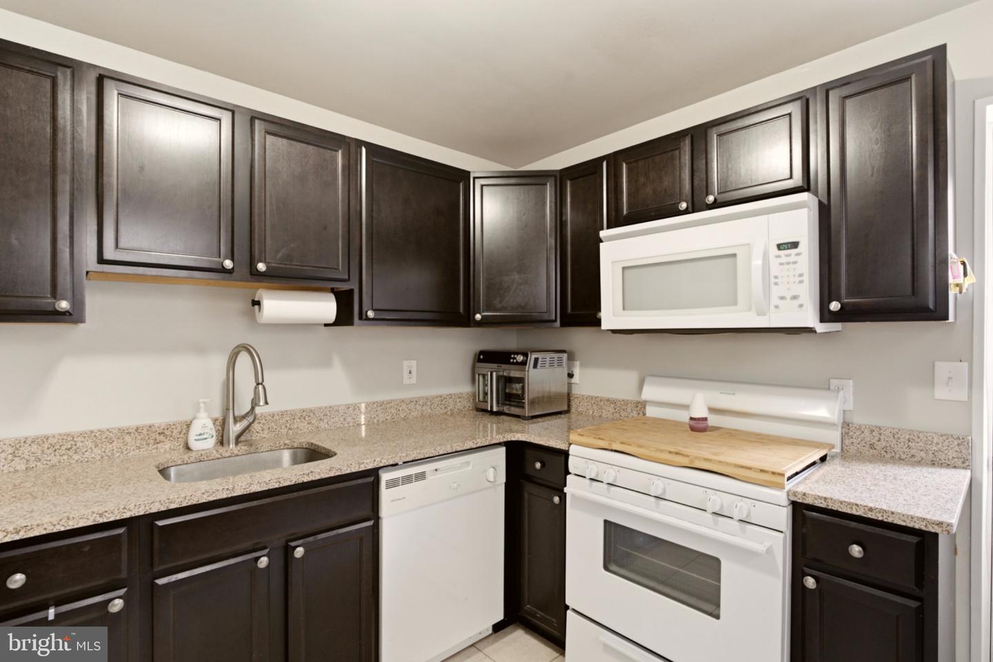 2512 S Philip St Property Photo 12
