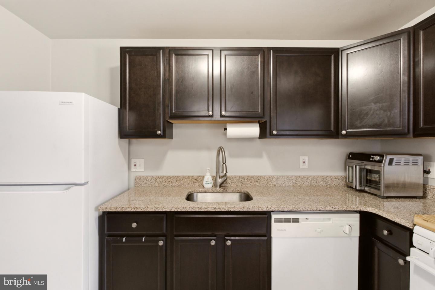 2512 S Philip St Property Photo 13
