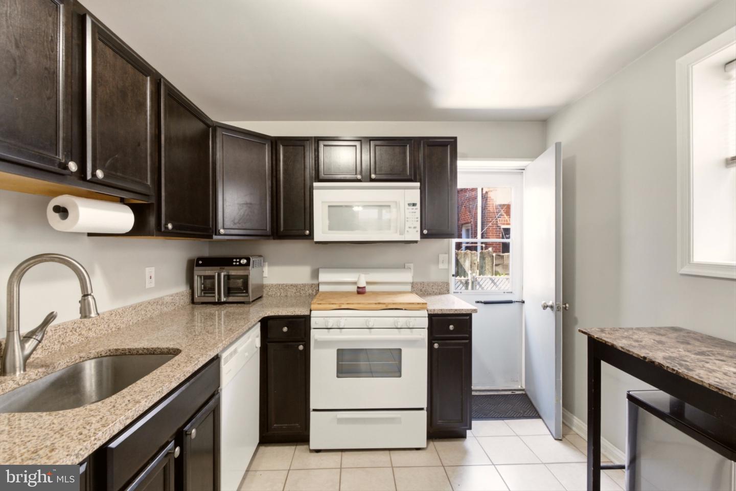 2512 S Philip St Property Photo 14