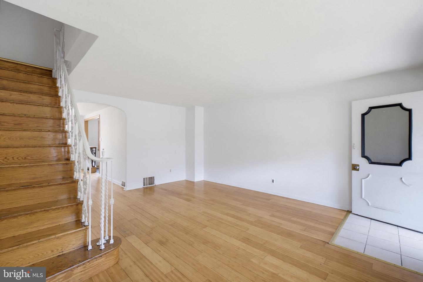 6714 Gillespie St Property Photo 6
