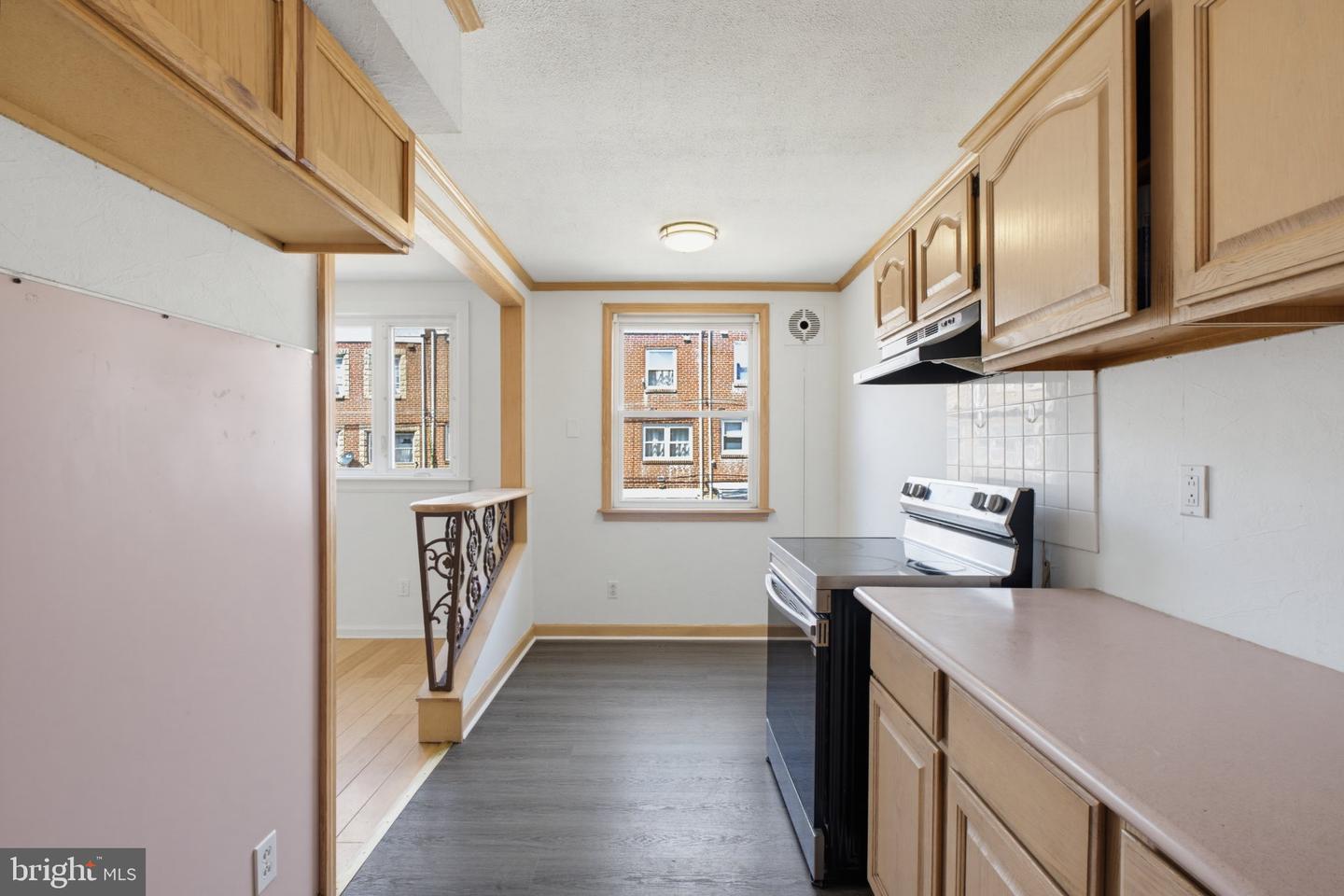 6714 Gillespie St Property Photo 13