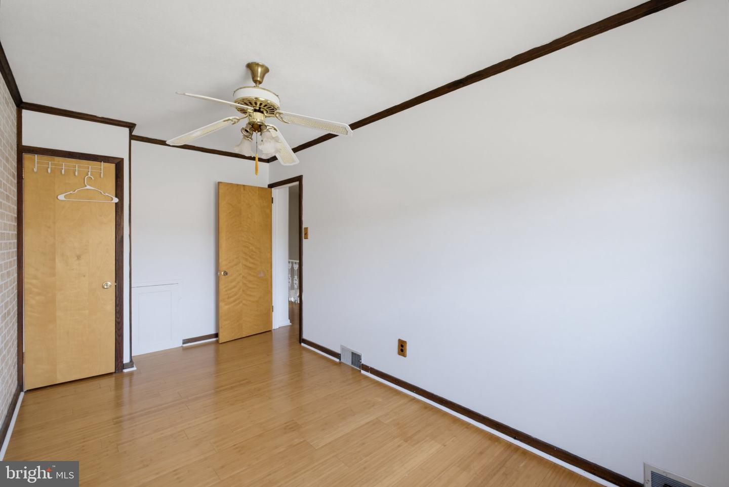 6714 Gillespie St Property Photo 19
