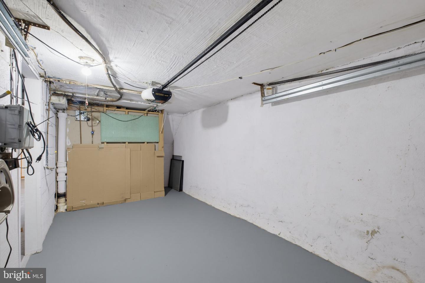 6714 Gillespie St Property Photo 31