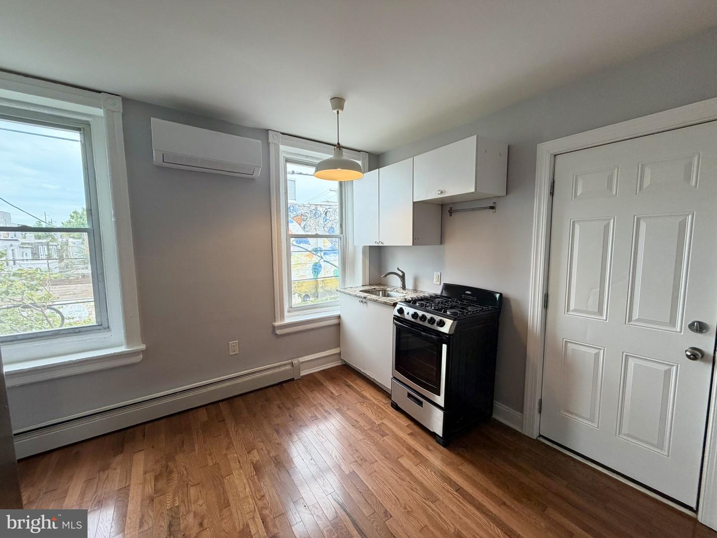 2938 W Oxford St #2r Property Photo 3