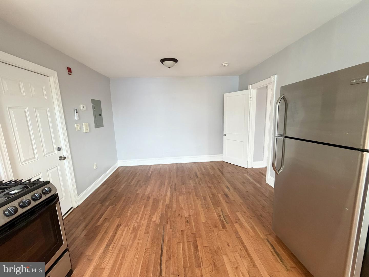 2938 W Oxford St #2r Property Photo 5