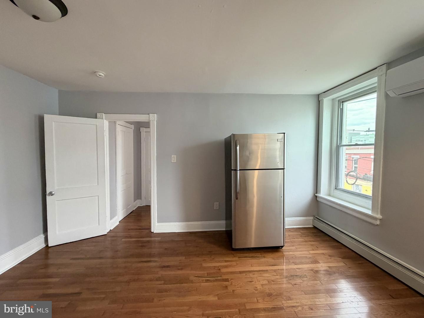 2938 W Oxford St #2r Property Photo 6