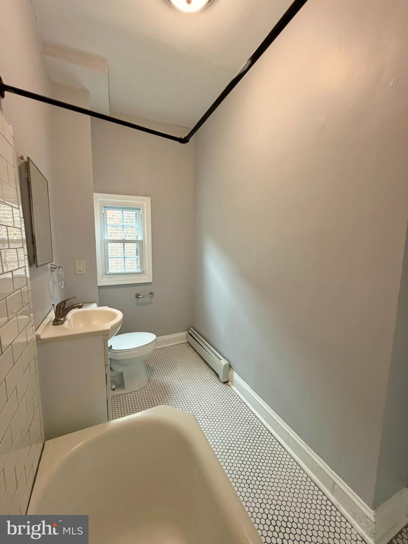 2938 W Oxford St #2r Property Photo 16