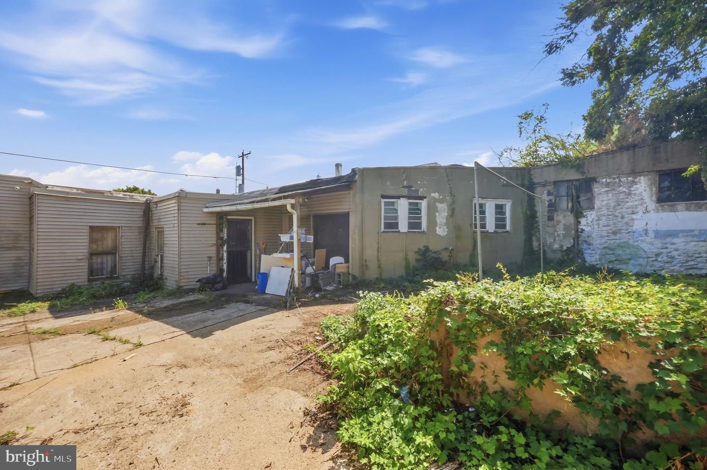 5602-08 Devon St Property Photo 25