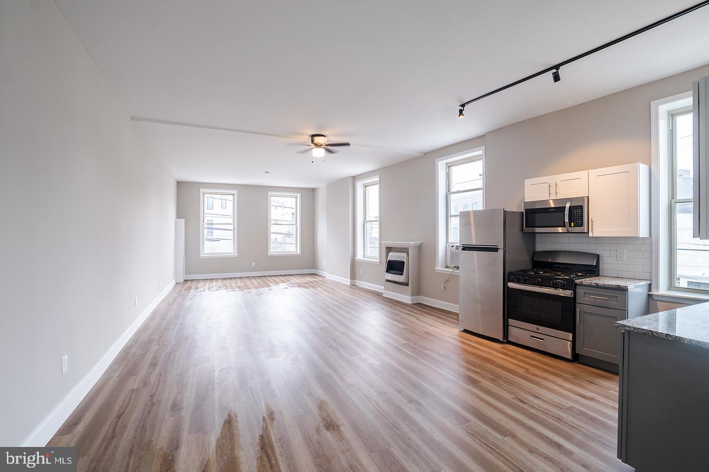 937 N 2nd St #unit 2f Property Photo 10