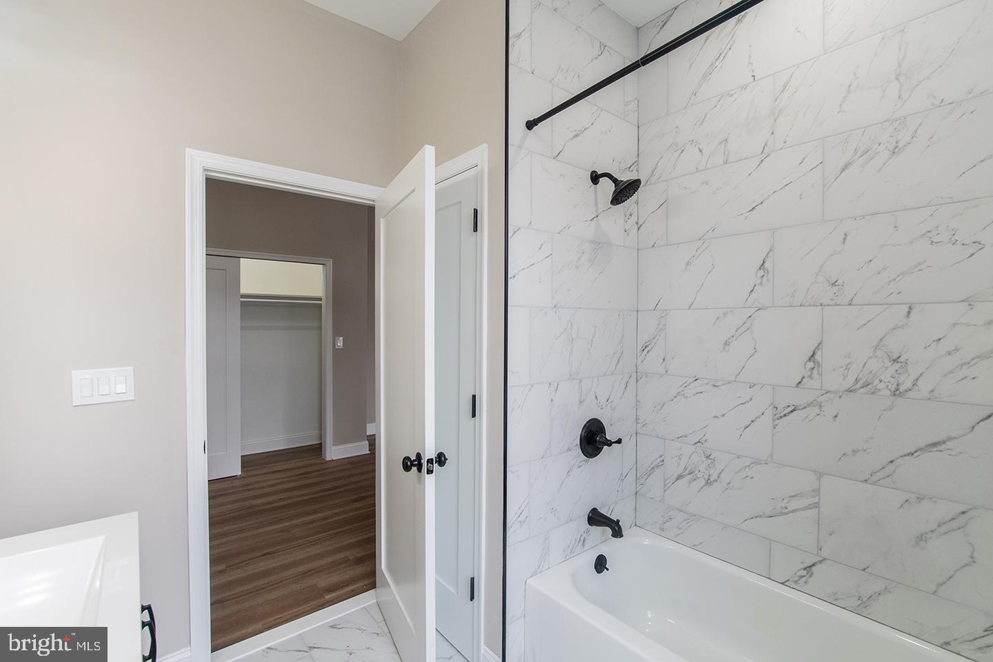 937 N 2nd St #unit 2f Property Photo 12
