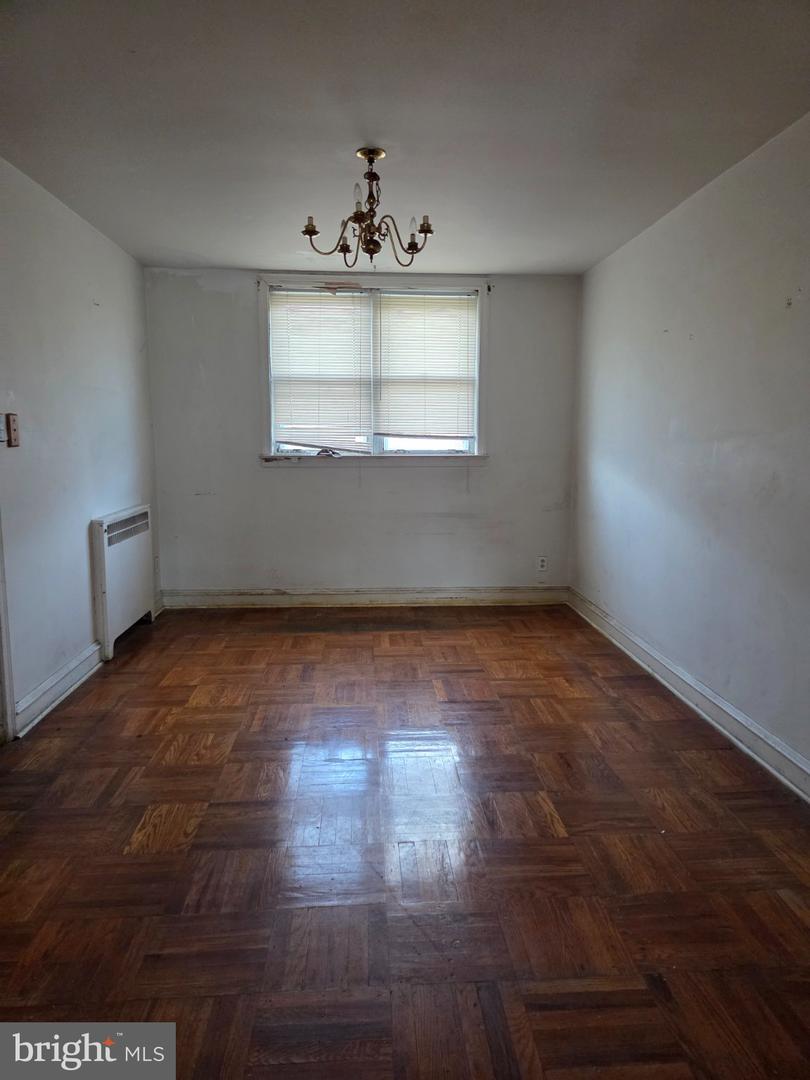 3035 Glenview St Property Photo 4