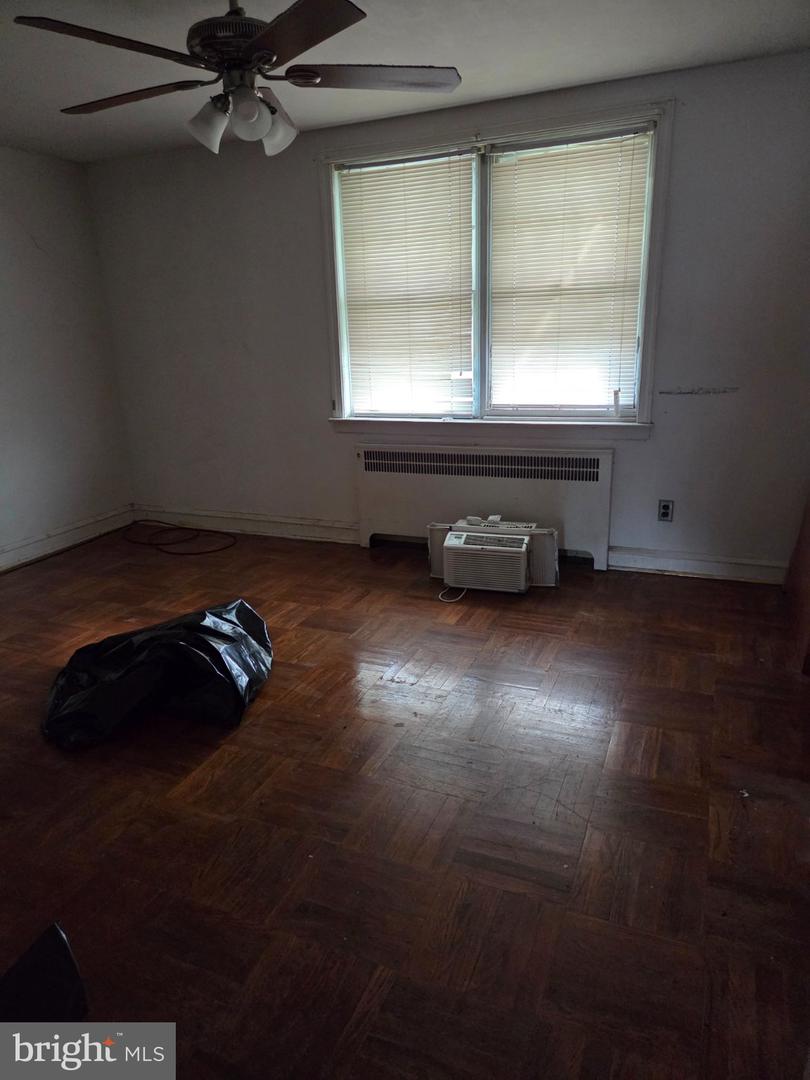 3035 Glenview St Property Photo 10