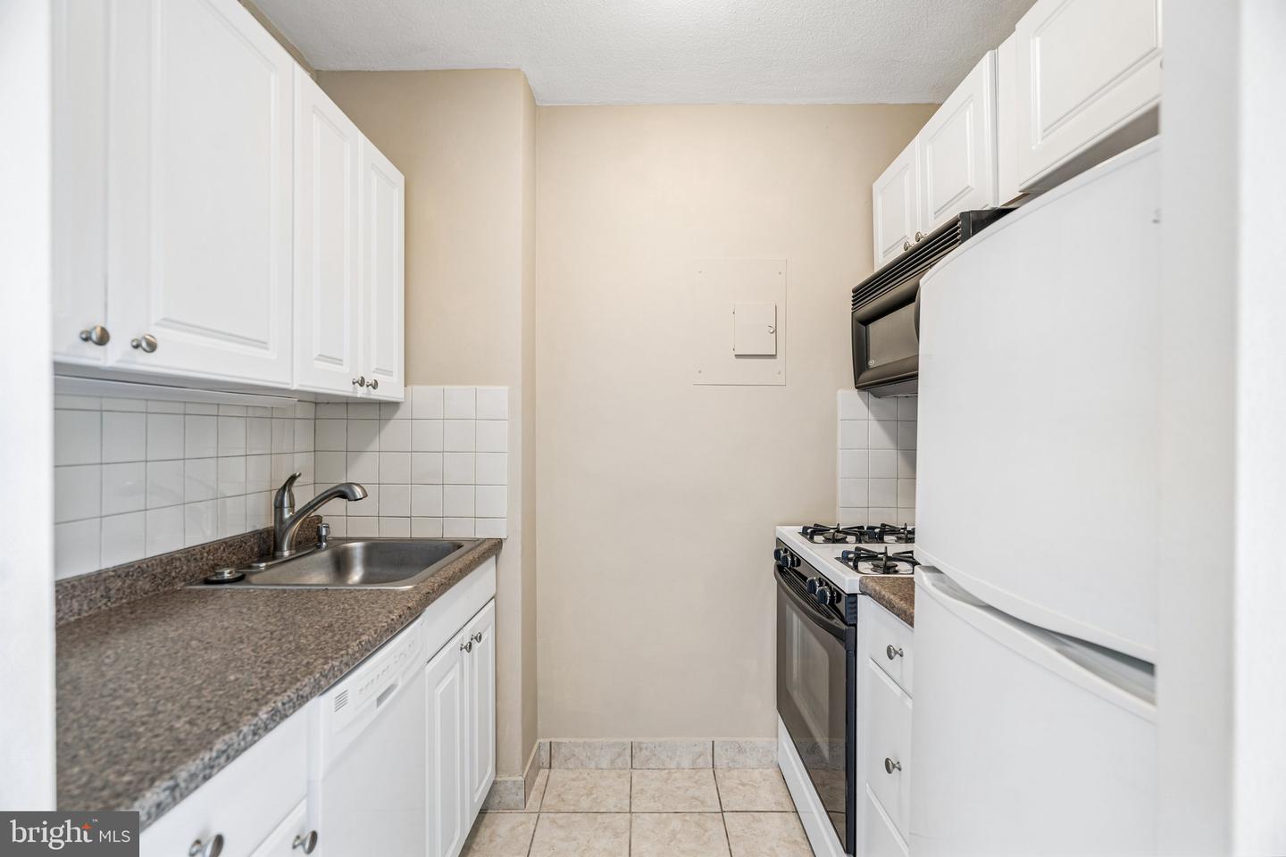 210 Locust St #9ew Property Photo 5