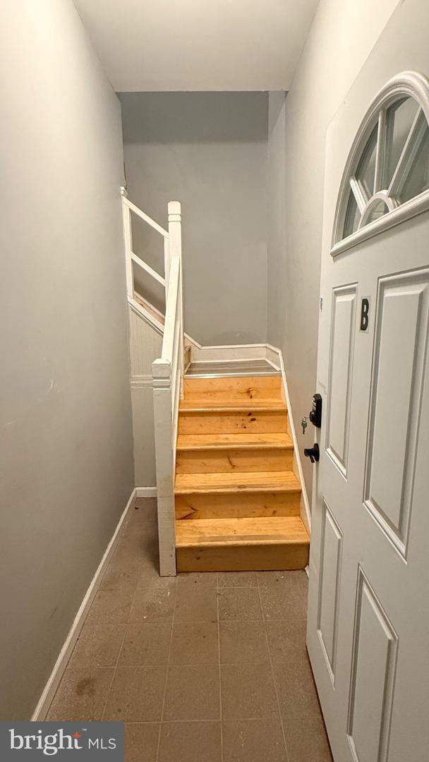 5449 Pine St #b Property Photo 3