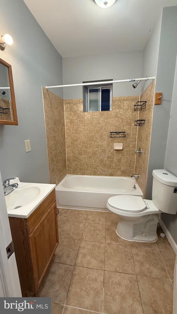 5449 Pine St #b Property Photo 15
