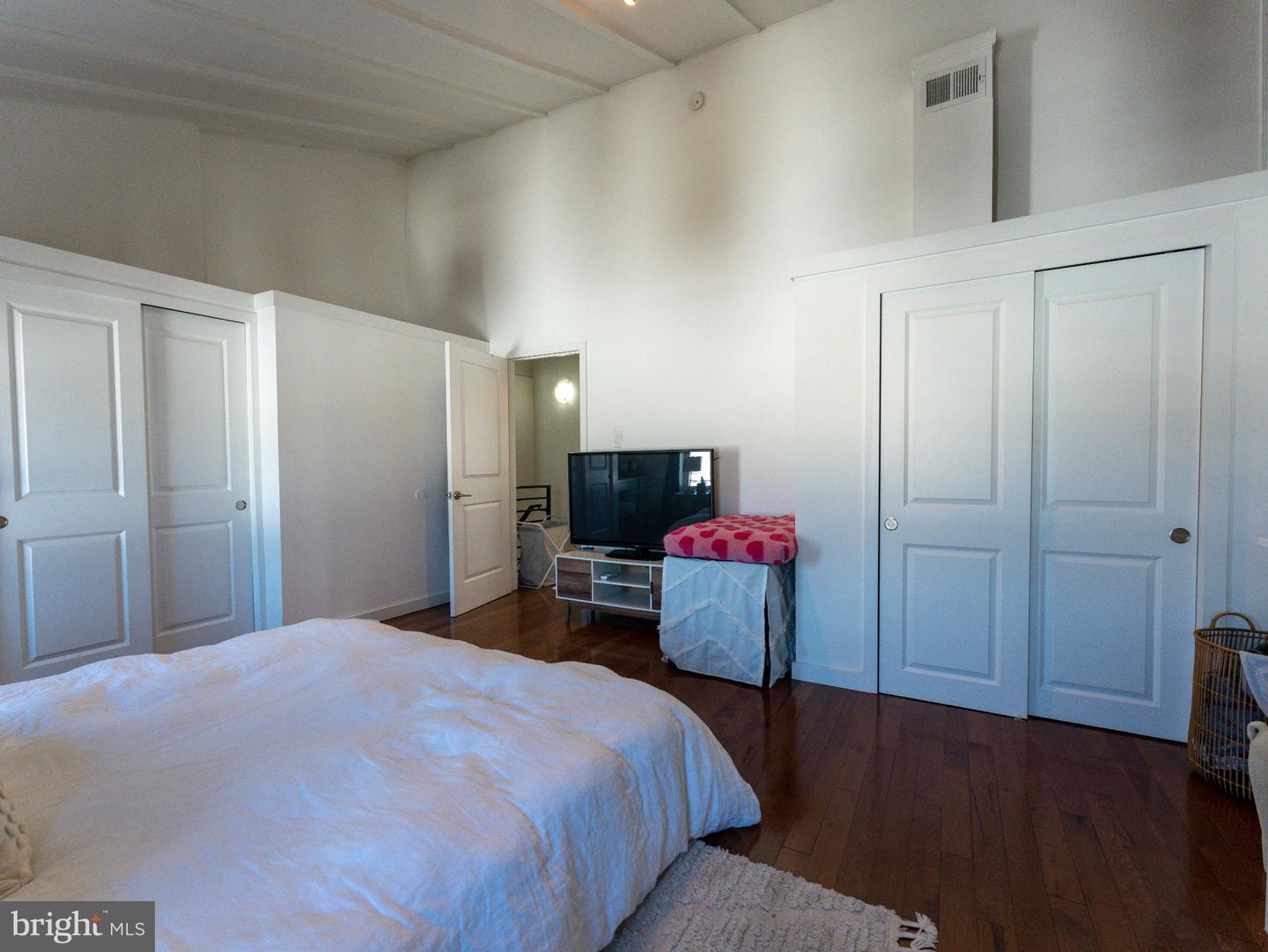 1431 N Howard St Property Photo 28