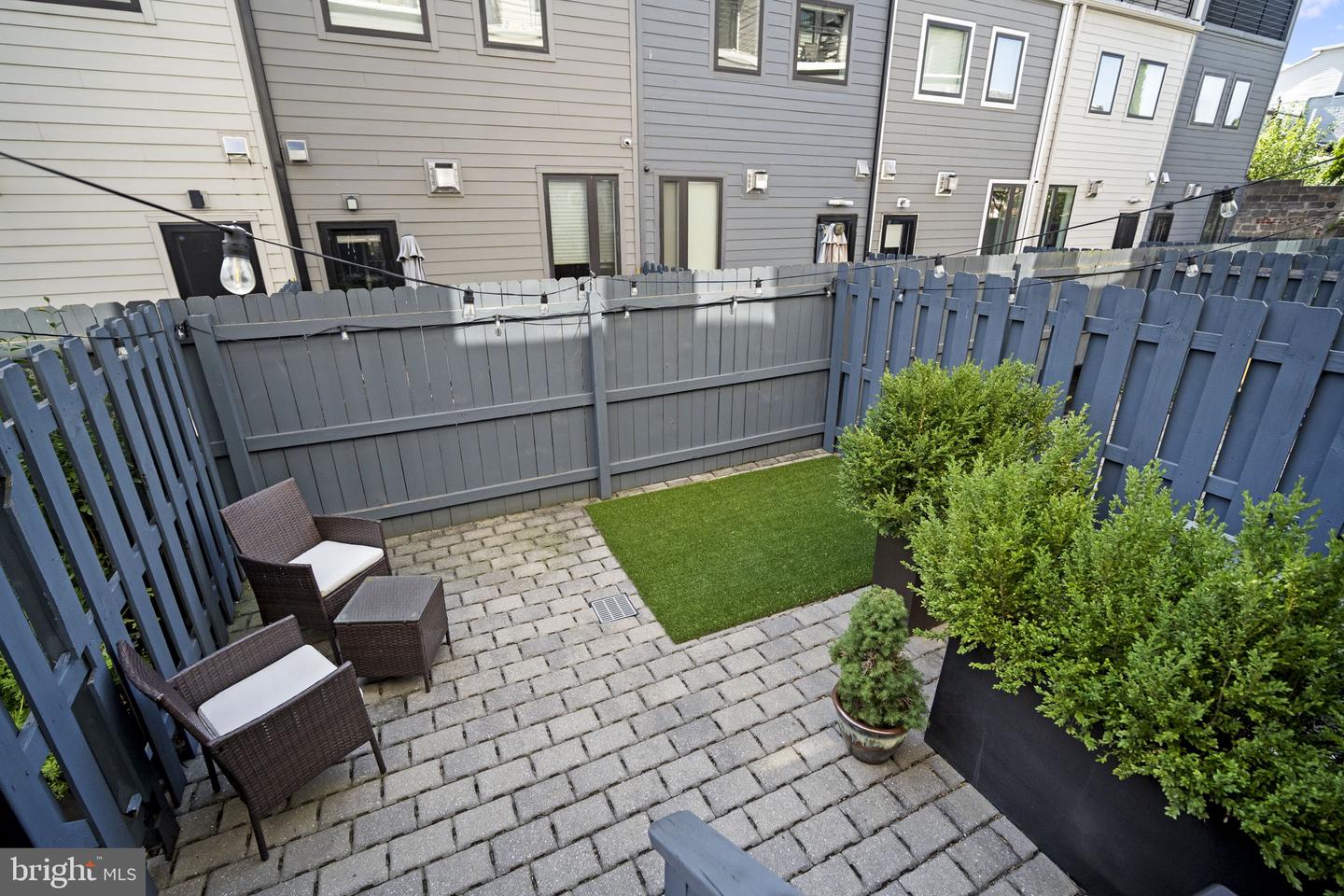 1216 Crease St Property Photo 18