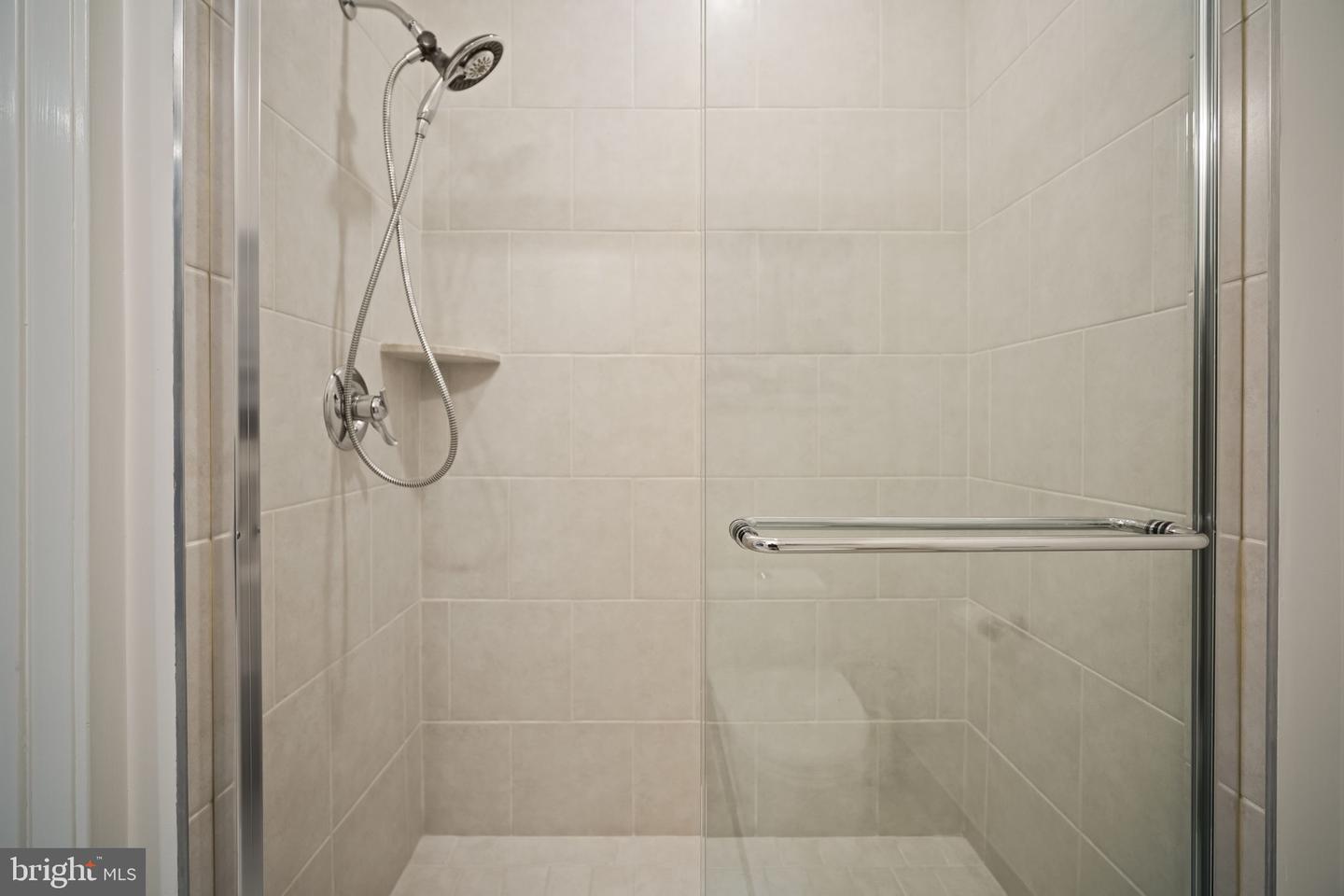 1216 Crease St Property Photo 28