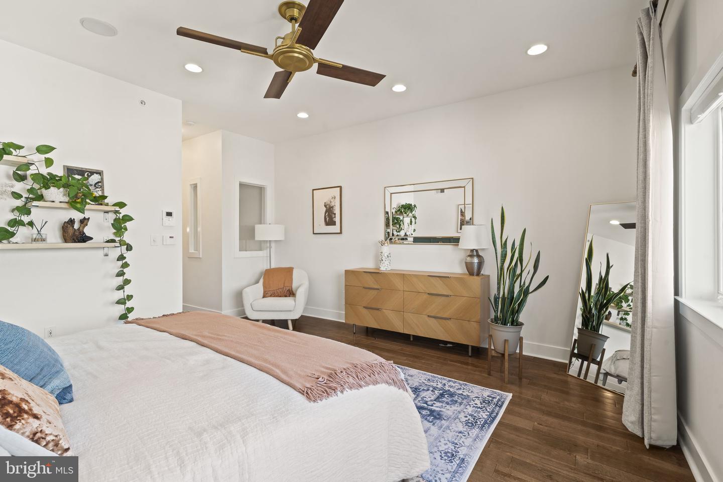 1216 Crease St Property Photo 43