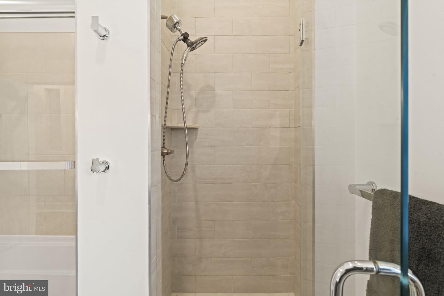 1216 Crease St Property Photo 46